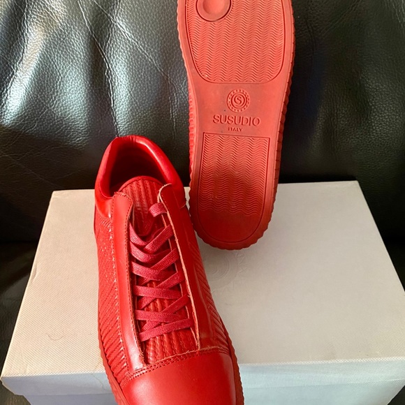 Susudio men’s red sneaker (authentic) - Picture 3 of 3